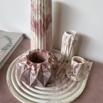 Luxury Marble Σετ Διακόσμησης & Κηροπηγίων από Γύψο – Χειροποίητο Ροζ Μαρμάρινο Design